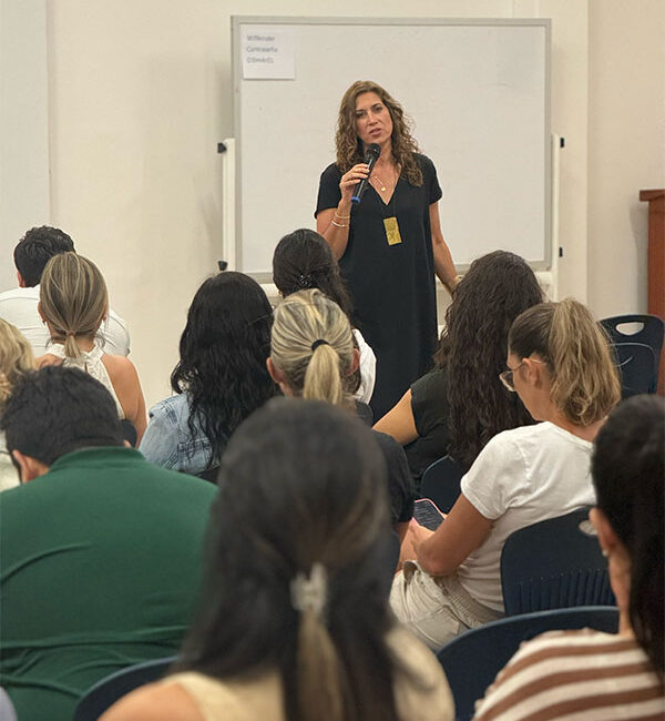 Platicas y talleres delmar school